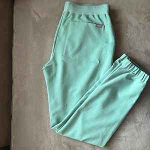 Figs Scrub Top and bottoms both size Small